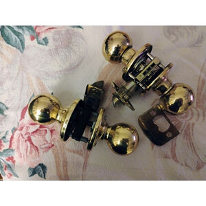 Vintage Gold Tone Metal Door Knobs 2 Pair